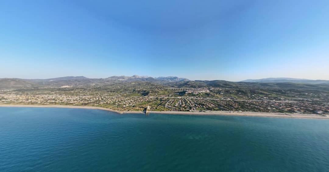 L'Angolo Di Rosa Campofelice Di Roccella Exterior foto
