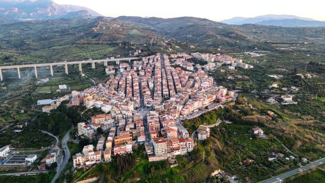 L'Angolo Di Rosa Campofelice Di Roccella Exterior foto